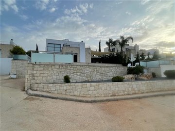 Detached Villa For Sale  in  Neo Chorio