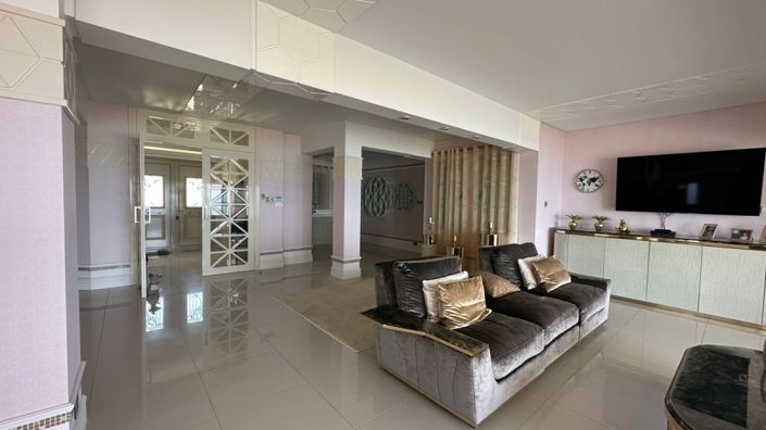 Image No.10-6 Bed Villa for sale