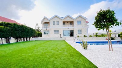 Detached Villa For Sale  in  Limassol