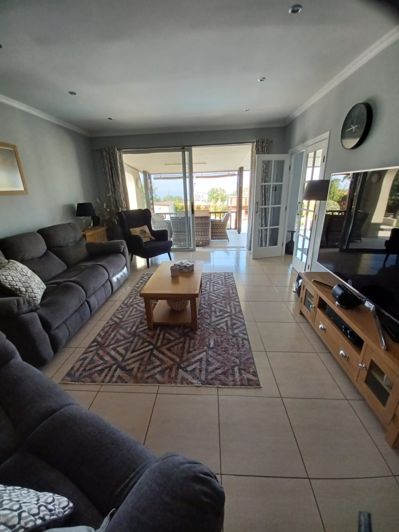 Image No.2-Villa de 5 chambres à vendre à Tala