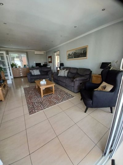 Image No.3-Villa de 5 chambres à vendre à Tala