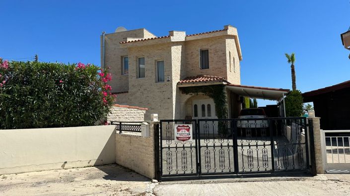 Image No.2-4 Bed Villa for sale