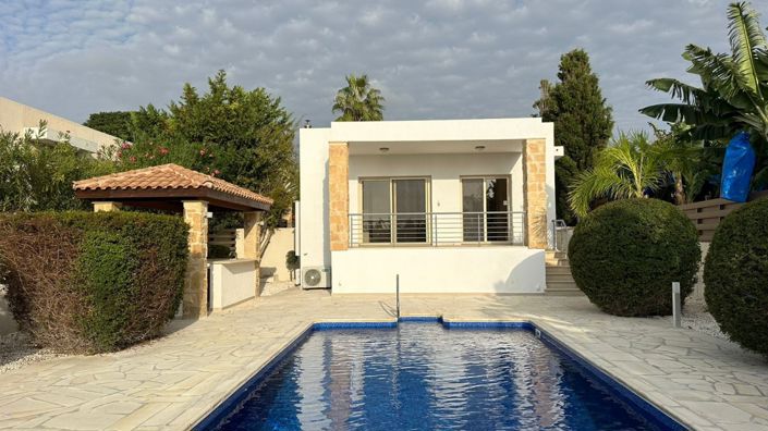 Image No.1-4 Bed Bungalow for sale