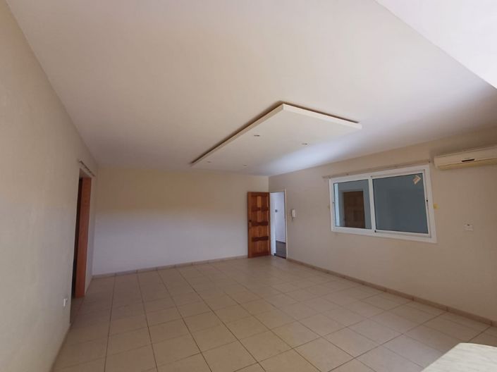 Image No.2-Appartement de 3 chambres à vendre à Empa