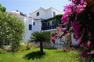 Detached Villa For Sale  in  Acheleia