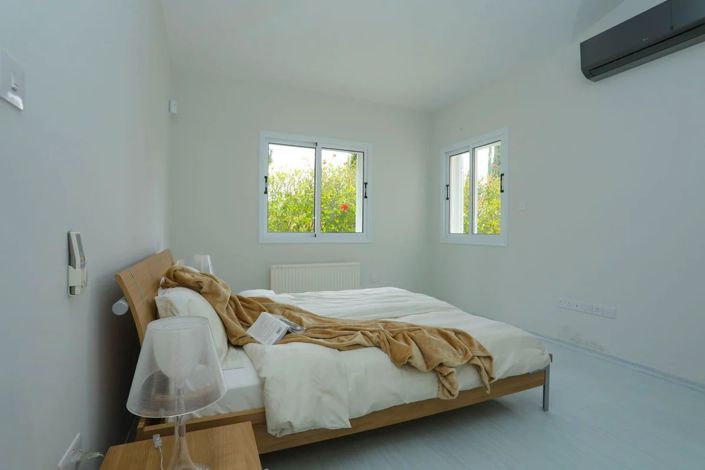 Image No.10-4 Bed Bungalow for sale