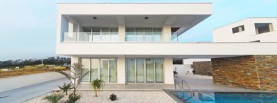 Detached Villa For Sale  in  Geroskipou