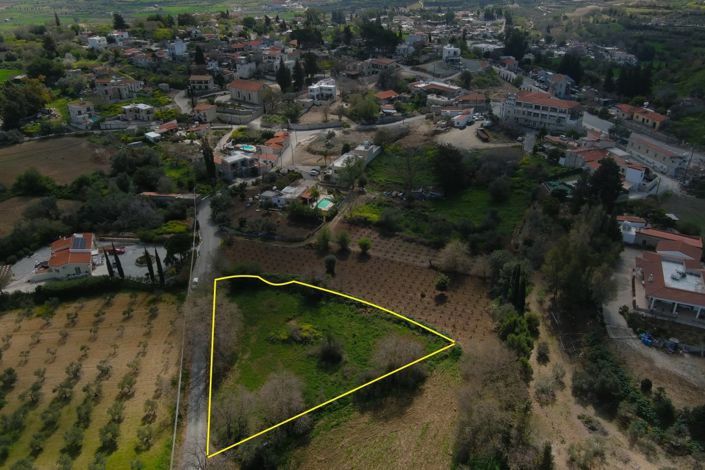 Image No.2-Terre à vendre à Paphos