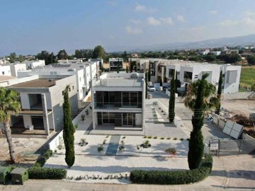 Detached Villa For Sale  in  Empa