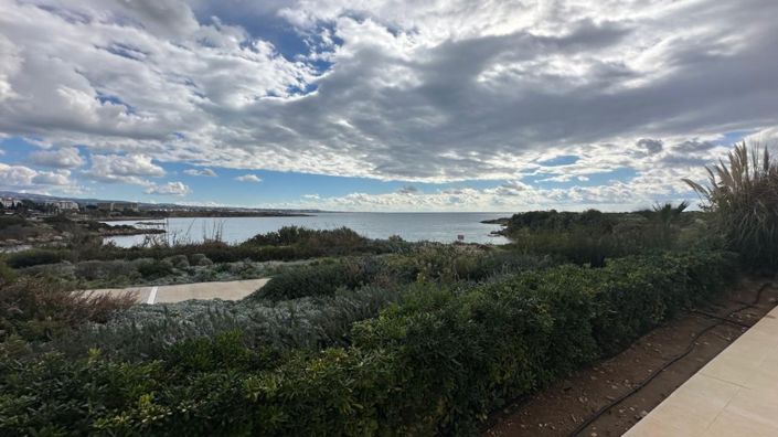 Image No.2-5 Bed Villa for sale