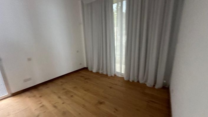 Image No.9-5 Bed Villa for sale