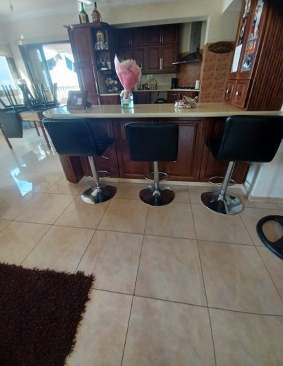 Image No.8-9 Bed Property for sale