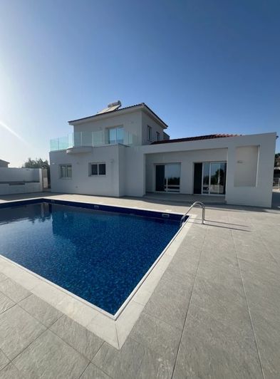 Image No.1-3 Bed Villa for sale