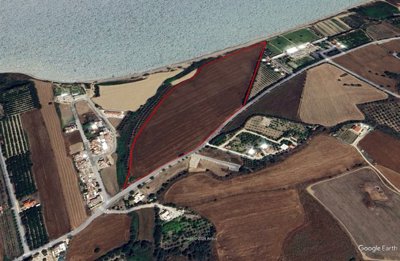 1 - Polis, Land