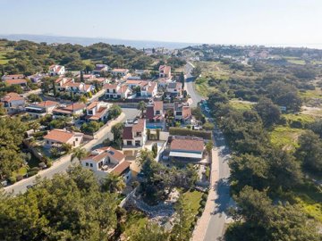 Detached Villa For Sale  in  Acheleia