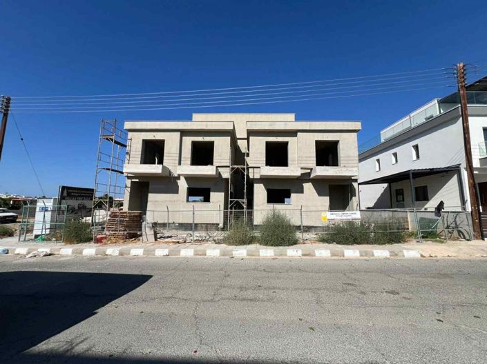 Image No.1-3 Bed Villa for sale