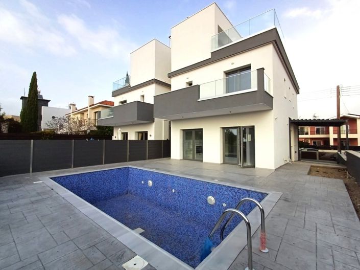 Image No.7-3 Bed Villa for sale