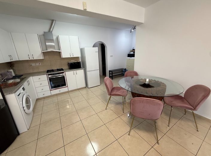 Image No.3-Appartement de 2 chambres à vendre à Peyia