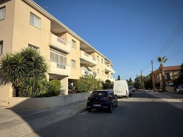 Apartment For Sale  in  Polis