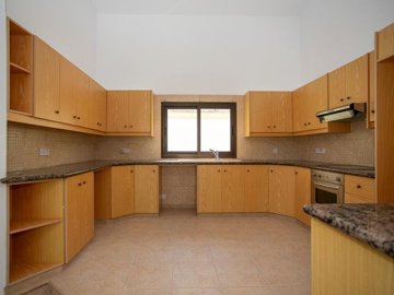 Detached Villa For Sale  in  Acheleia