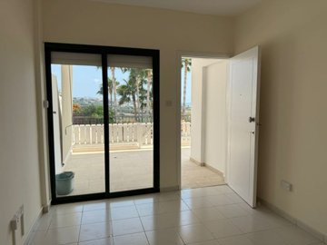 Apartment For Sale  in  Kissonerga