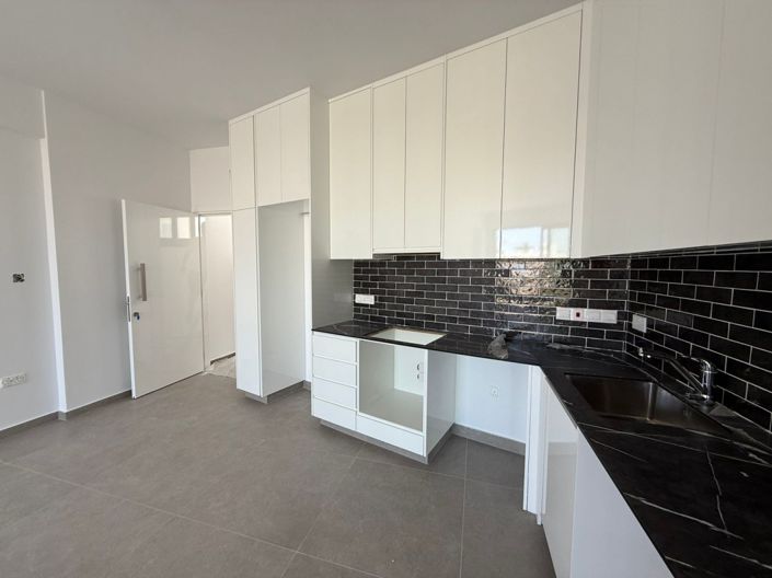 Image No.6-3 Bed Apartment for sale