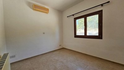 Detached Villa For Sale  in  Lysos