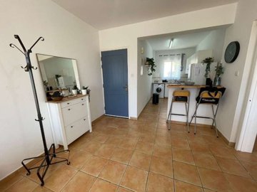 Apartment For Sale  in  Geroskipou