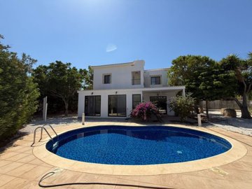 Detached Villa For Sale  in  Acheleia