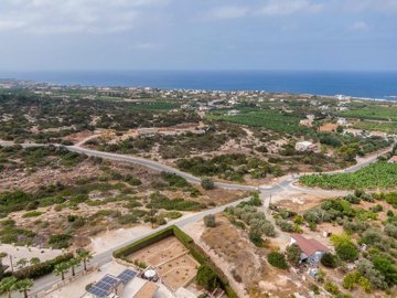 Agricultural Land For Sale  in  Peyia