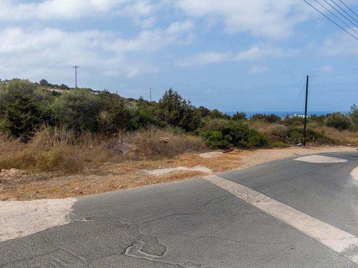 Image No.2-Terre à vendre à Peyia