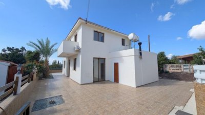 Detached Villa For Sale  in  Agia Marinouda