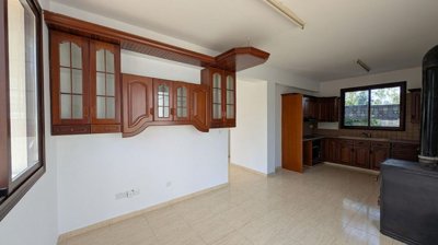 Detached Villa For Sale  in  Agia Marinouda