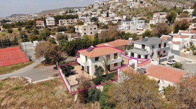 Detached Villa For Sale  in  Agia Marinouda