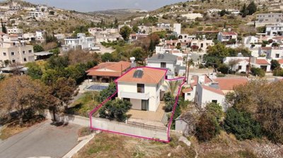 Detached Villa For Sale  in  Agia Marinouda