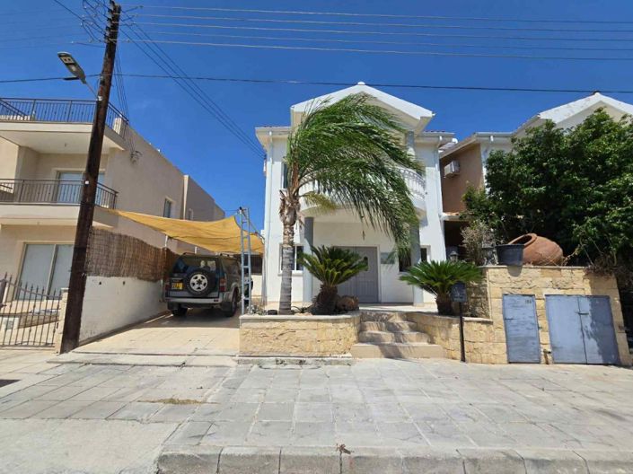 Image No.1-3 Bed Villa for sale