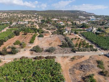 Terre à vendre à Peyia