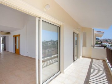 Apartment For Sale  in  Chlorakas