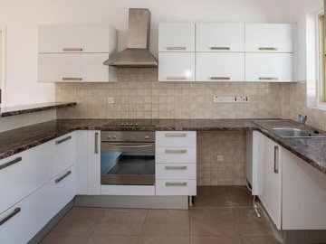 Apartment For Sale  in  Chlorakas