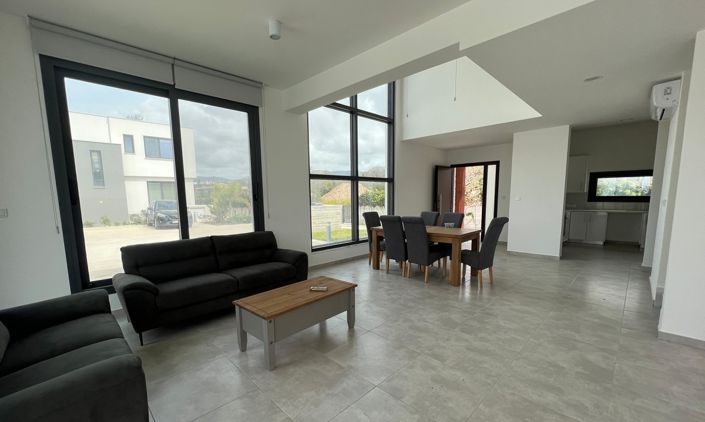 Image No.4-3 Bed Villa for sale