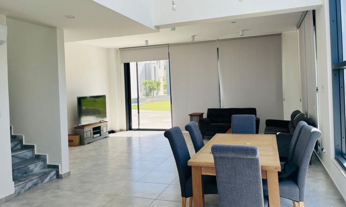 Image No.5-3 Bed Villa for sale