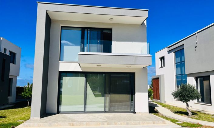 Image No.8-3 Bed Villa for sale