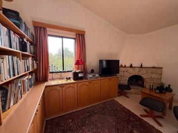 Detached Villa For Sale  in  Acheleia