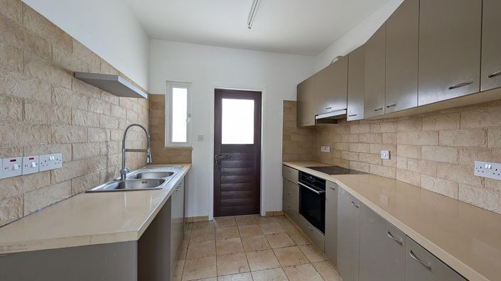 Image No.4-2 Bed Villa for sale