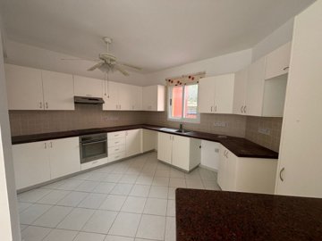 Townhouse For Sale  in  Anarita