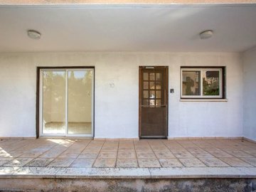 Semi Detached Villa For Sale  in  Peyia