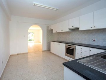 Semi Detached Villa For Sale  in  Peyia