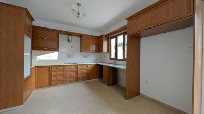 Detached Villa For Sale  in  Tsada