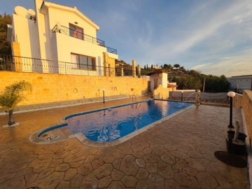 Detached Villa For Sale  in  Tsada
