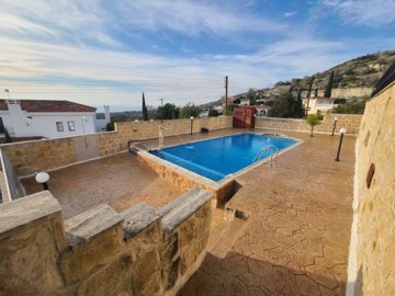 Detached Villa For Sale  in  Tsada